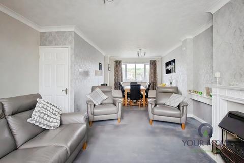 4 bedroom bungalow for sale, Trent Road, Shaw OL2