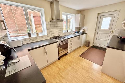 3 bedroom detached house for sale, Dalecroft Rise, Bradford BD15