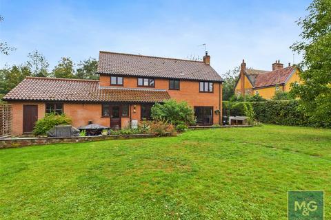 4 bedroom detached house for sale, Bury Road, Hengrave IP28