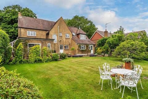 4 bedroom detached house for sale, EASTWICK DRIVE, GREAT BOOKHAM KT23