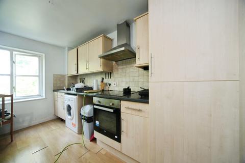 1 bedroom flat for sale, Downs Road, Luton