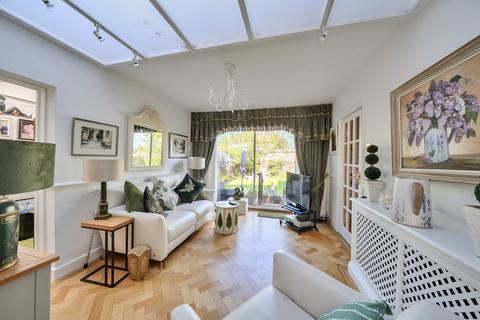 4 bedroom detached house for sale, Harrowes Meade, Edgware HA8