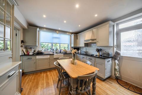 4 bedroom detached house for sale, Harrowes Meade, Edgware HA8