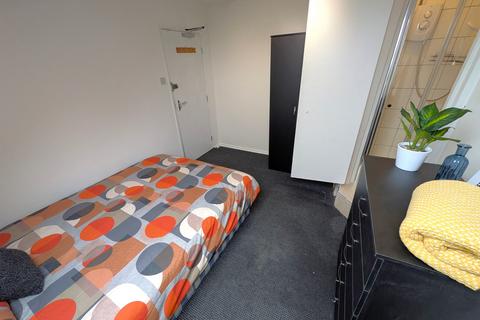 1 bedroom in a house share to rent, Goldswong Terrace, Nottingham NG3