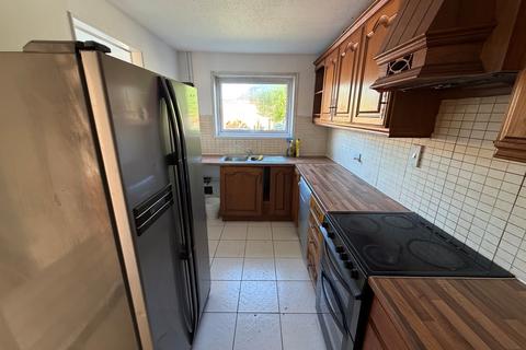 3 bedroom property to rent, Long Mallows Rise, Northampton, NN3