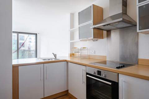 2 bedroom flat for sale, Geoffrey Watling Way, Norwich