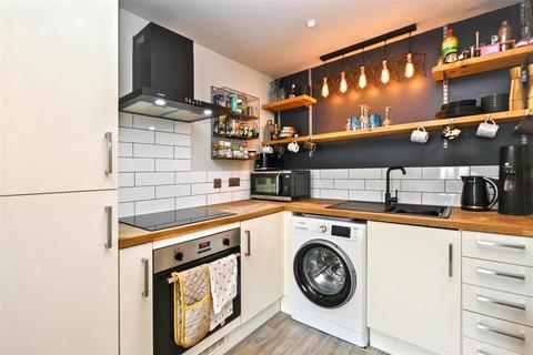 1 bedroom flat for sale, Susans Road, Eastbourne