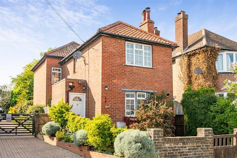 Footbury Hill Road, Orpington BR6