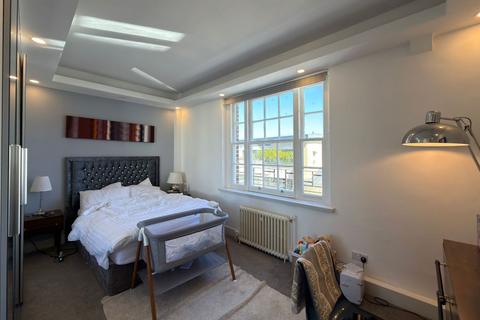 1 bedroom flat for sale, Flat 76 Forset Court, Edgware Road, Bayswater, London, W2 2RE
