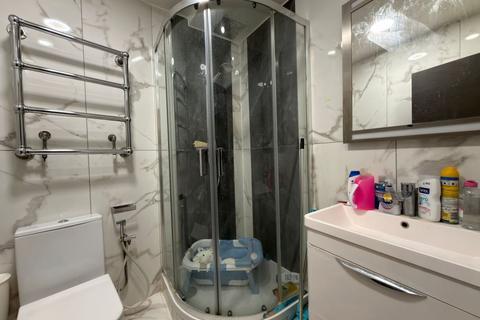 1 bedroom flat for sale, Flat 76 Forset Court, Edgware Road, Bayswater, London, W2 2RE