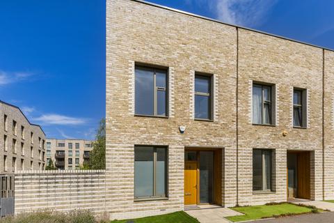Fry Lane, Edgware, HA8