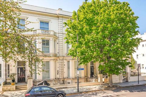 Holland Road, London W14