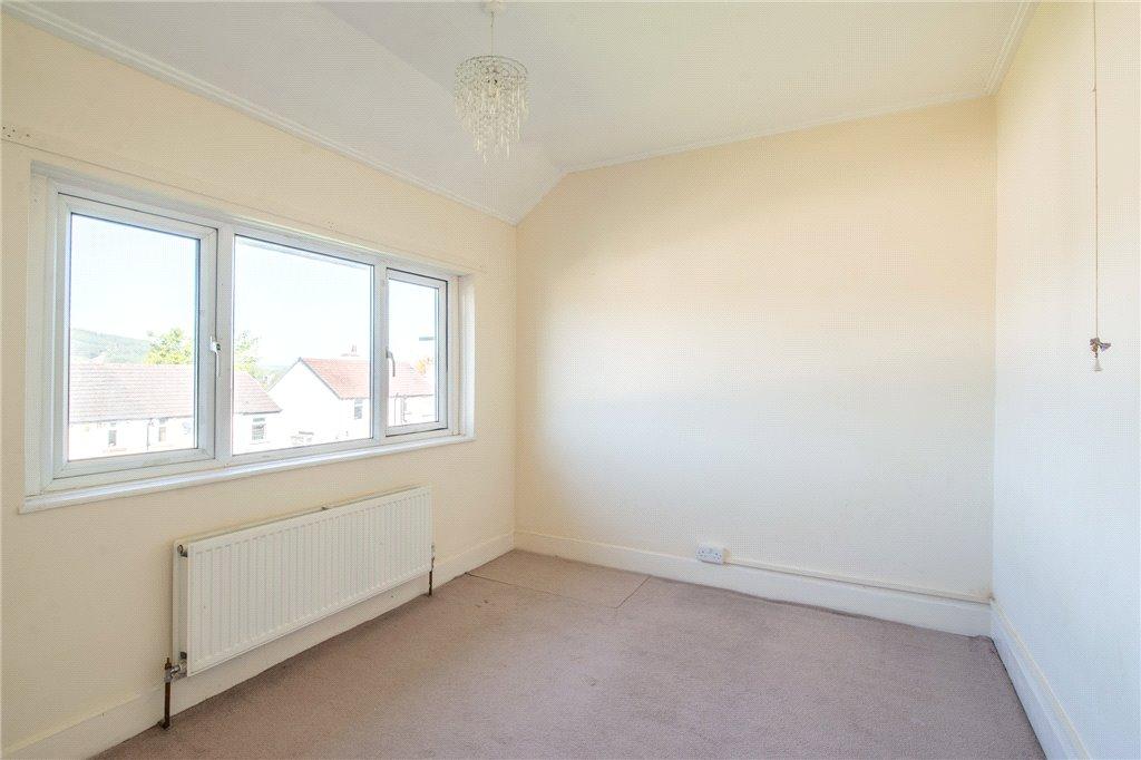 Kent Road, Bingley, BD16 2 bed terraced house for sale - £130,000