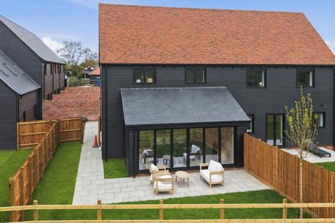Wyatts Green Road, Brentwood