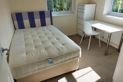 2 bedroom detached house to rent, 7 Salix Close, Coventry, CV4 8LS