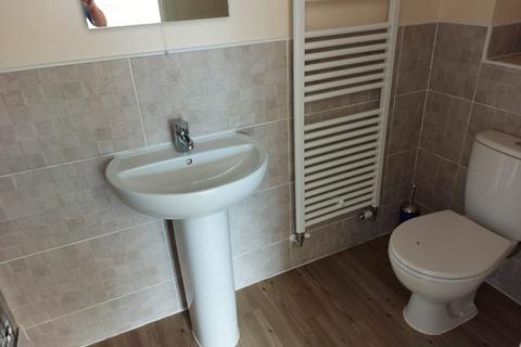 2 bedroom detached house to rent, 7 Salix Close, Coventry, CV4 8LS
