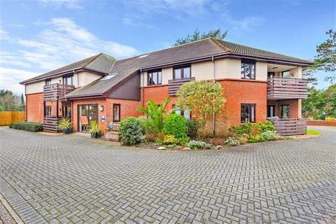 2 bedroom flat for sale, Washington Road, Storrington, RH20