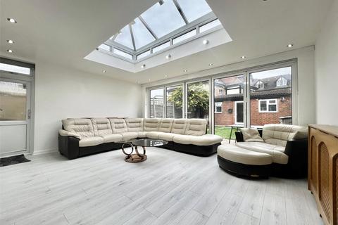 4 bedroom house to rent, Alders Road, Edgware HA8