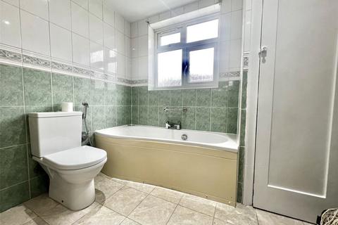 4 bedroom house to rent, Alders Road, Edgware HA8