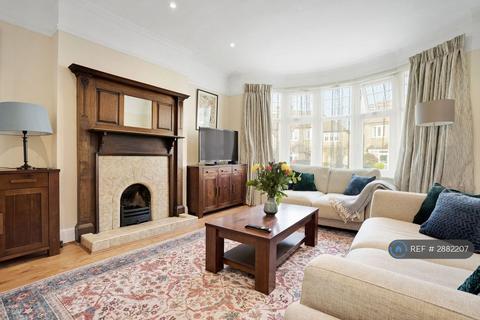 4 bedroom semi-detached house to rent, Woodberry Grove, London, N12