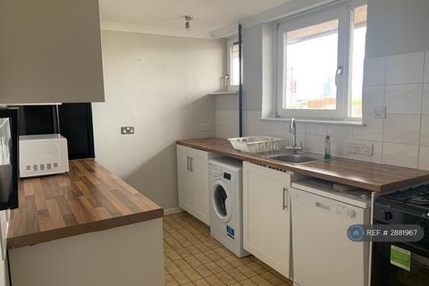 2 bedroom flat to rent, Albert Starr House, London, SE8
