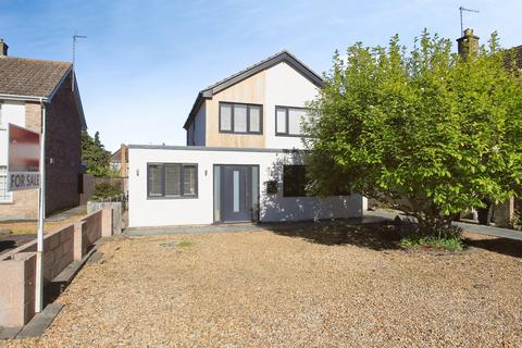 Detached house - Lewes Gardens, Peterborough