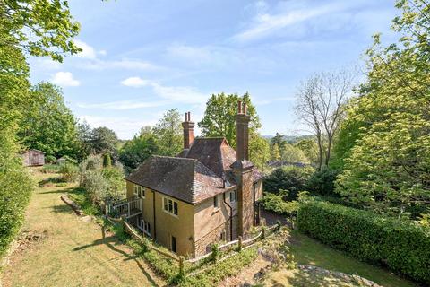 4 bedroom detached house for sale, Chinthurst Lane, Bramley, GU5