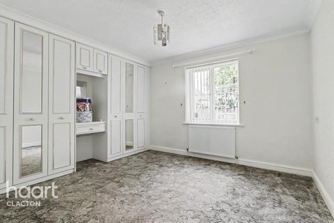 2 bedroom bungalow for sale, Lyon Close, Clacton-On-Sea