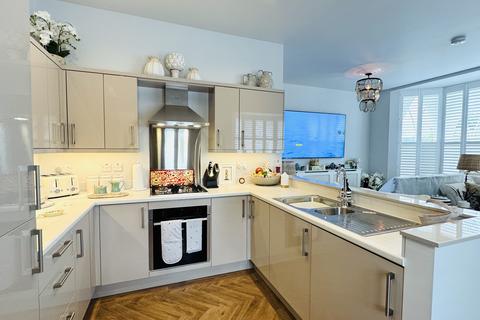 2 bedroom flat to rent, Carmarthen SA31