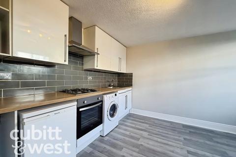 1 bedroom flat to rent, South Parade Southsea PO5