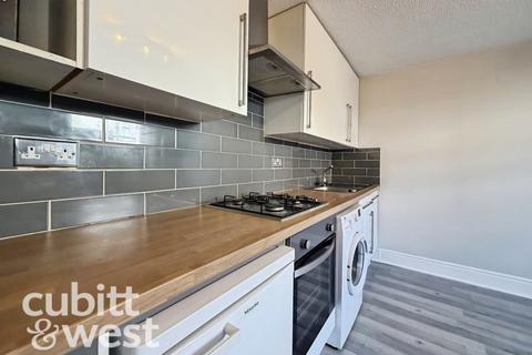 1 bedroom flat to rent, South Parade Southsea PO5