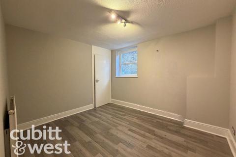1 bedroom flat to rent, South Parade Southsea PO5