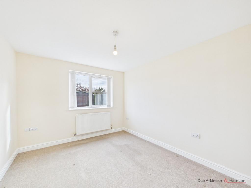 Mill Rise, Driffield, YO25 5BL 2 bed semi-detached bungalow for sale ...