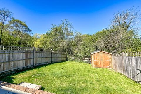 3 bedroom semi-detached house for sale, Mountfield, TN32