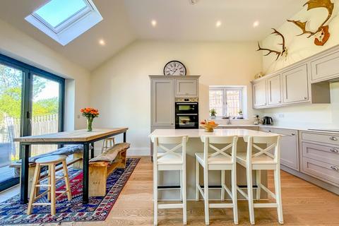 3 bedroom semi-detached house for sale, Mountfield, TN32
