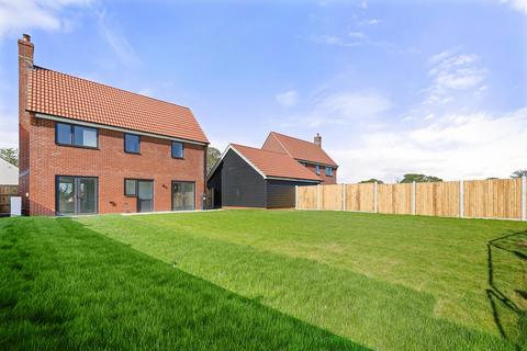 3 bedroom detached house for sale, Robinson Close, Great Bromley, Colchester, CO7