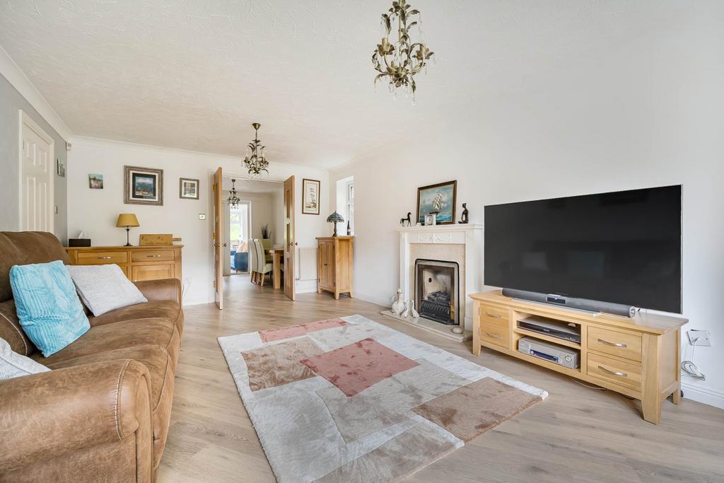 4 bedroom detached house for sale - Več