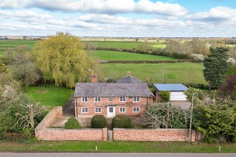 4 bedroom detached house for sale, Manor Cottage, Long Lane, Wettenhall, CW7 4DN
