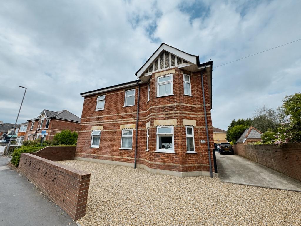 Redhill Drive, Bournemouth BH10
