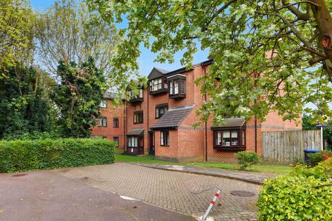 Gladbeck Way, Enfield