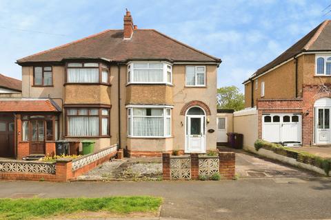 Semi-detached house - Eccleshall Avenue, Wolverhampton, West Midlands, WV10