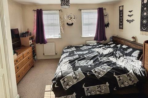 4 bedroom terraced house for sale, Spicers Court, Nottinghamshire DN22