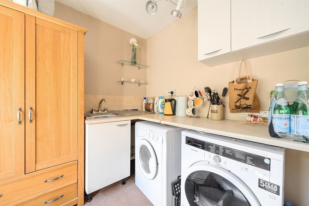 Utility room, utility