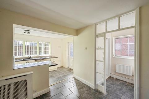 3 bedroom semi-detached house for sale, Crookes Broom Lane, Hatfield, DONCASTER