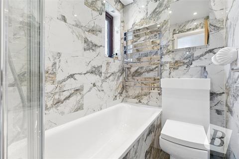 4 bedroom semi-detached house for sale, Wood Lane, Dagenham, RM8