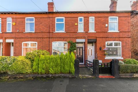 2 bedroom terraced house to rent, Hampden Road, Sale