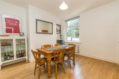 2 bedroom terraced house to rent, Hampden Road, Sale