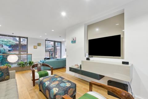 Peacock Place, Islington, London, N1