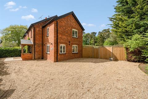 4 bedroom semi-detached house for sale, Newark Lane, Ripley