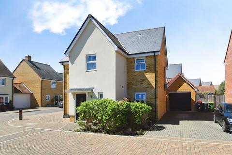 4 bedroom detached house for sale, Alfred Gardens, Rochford